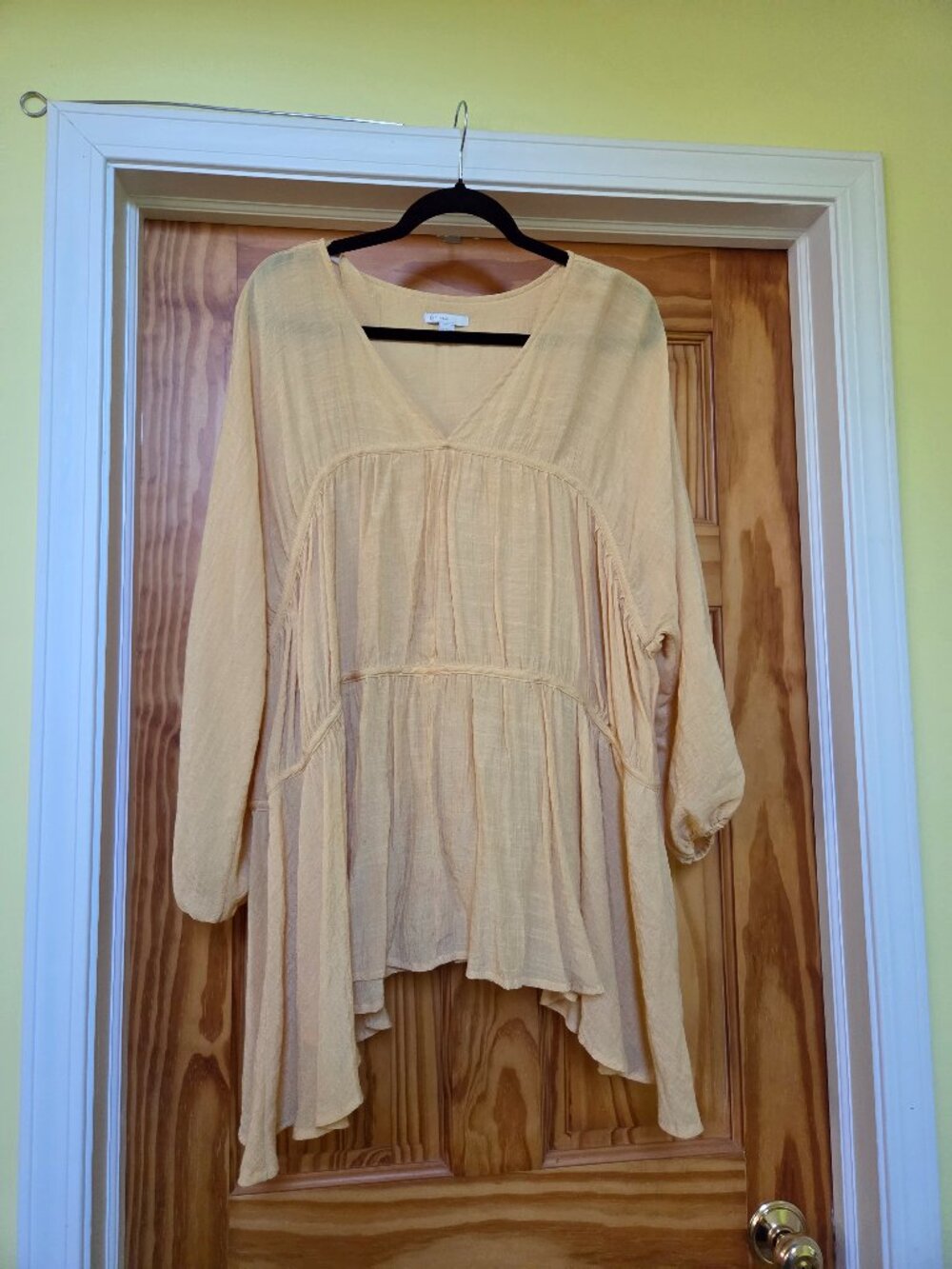 Cato Women's Plus 18/20 Size Soft and Light Autumn Gold Long Sleeved Top